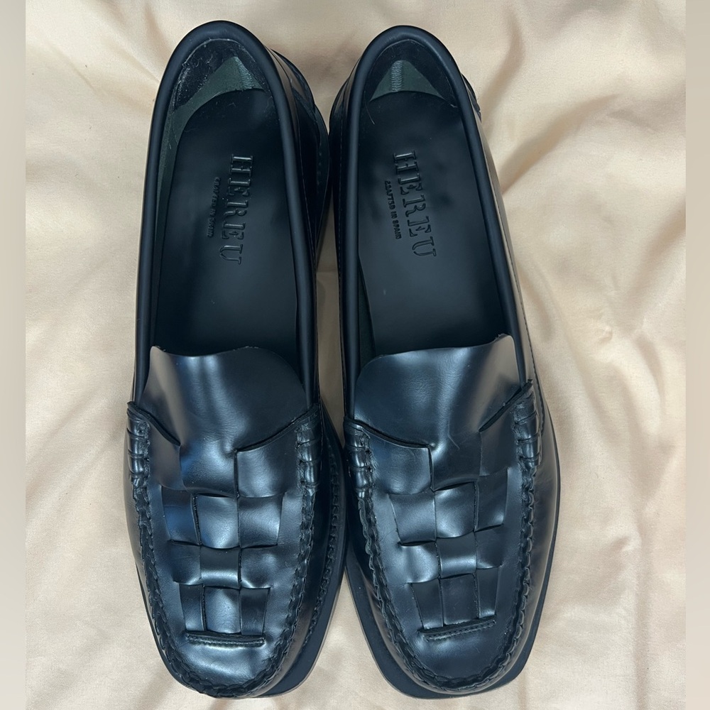 Hereu Studio Nombela